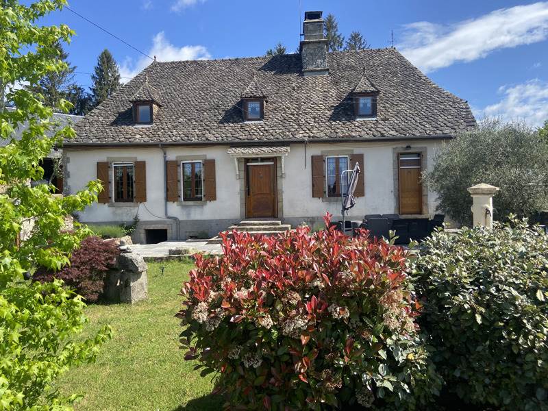 Vente Maison GROS CHASTANG - 7 pièces -217 m² - (19320)