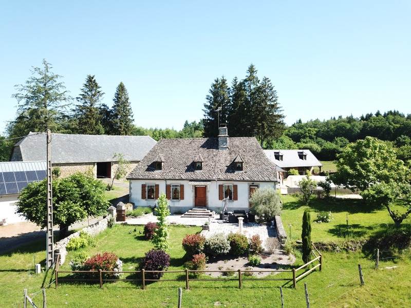 Vente Maison GROS CHASTANG - 7 pièces -217 m² - (19320)