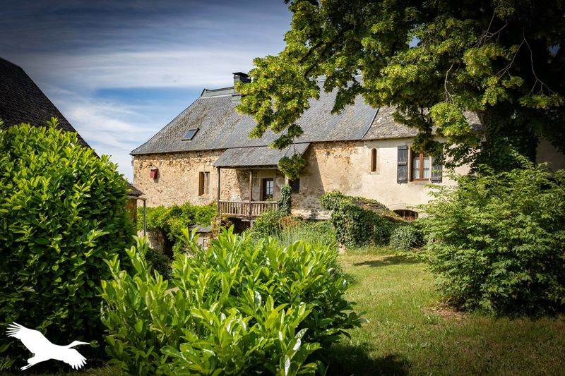 Vente Maison ST BONNET ELVERT - 22 pièces -400 m² - (19380)