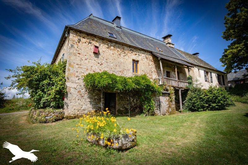 Vente Maison ST BONNET ELVERT - 22 pièces -400 m² - (19380)