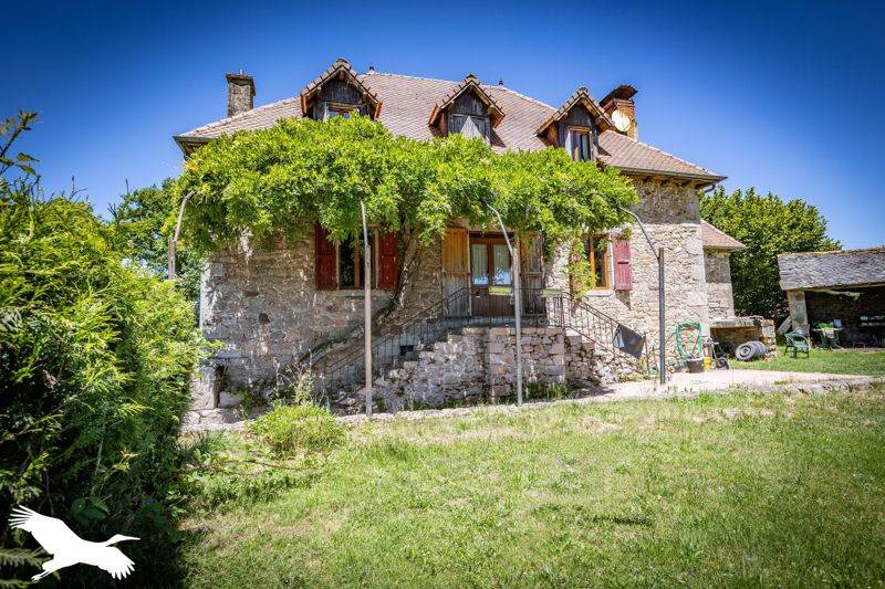 Vente Maison ROUFFIAC - 6 pièces -177 m² - (15150)