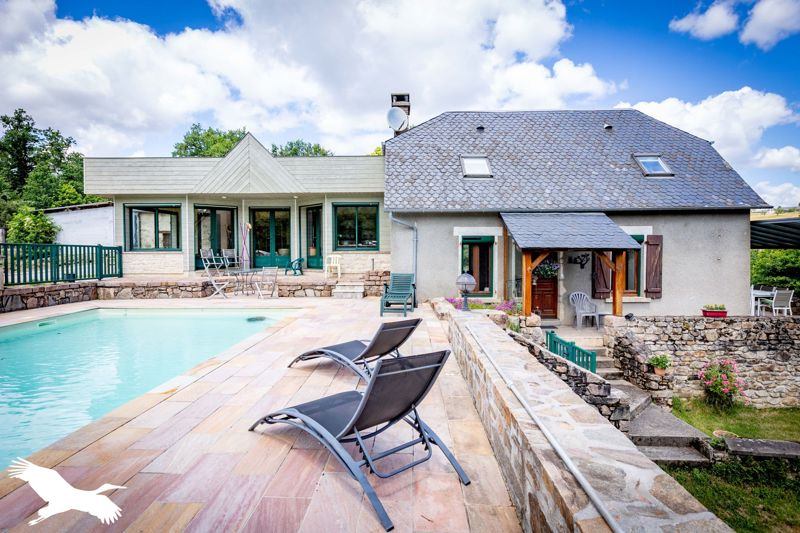Vente Maison ALBUSSAC - 6 pièces -134 m² - (19380)