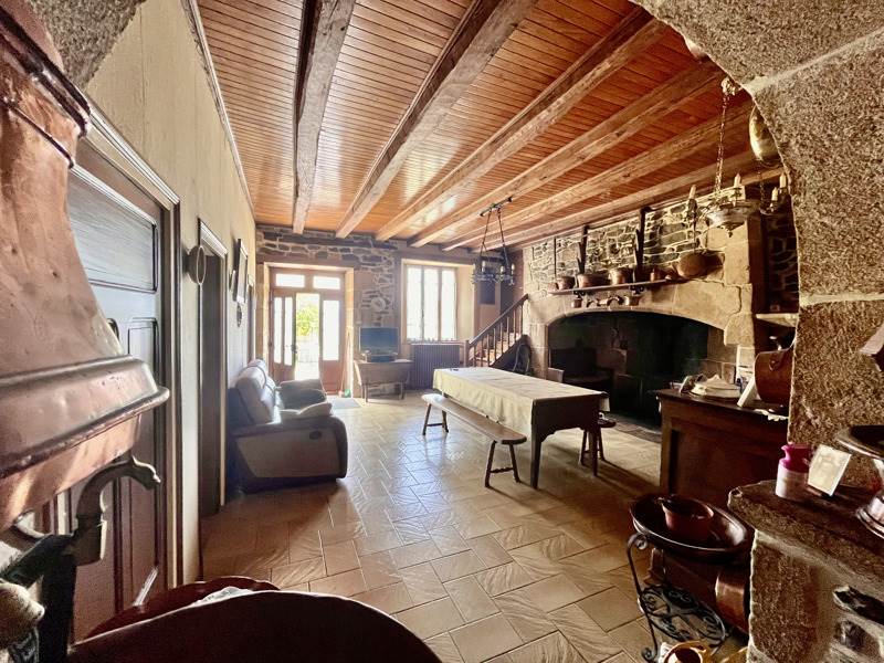 Vente Maison ST JULIEN AUX BOIS - 11 pièces -193 m² - (19220)