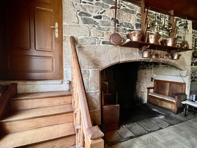 Vente Maison ST JULIEN AUX BOIS - 11 pièces -193 m² - (19220)