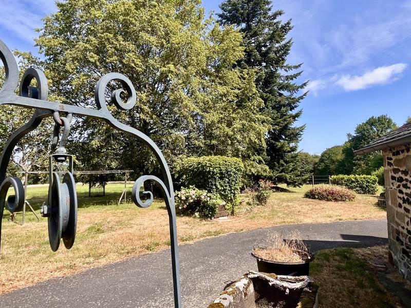 Vente Maison Saint-Julien-aux-Bois - 11 pièces -193 m² - (19220)