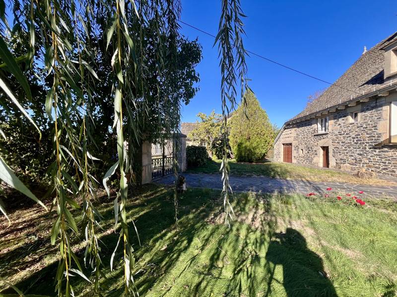 Vente Maison Saint-Julien-aux-Bois - 11 pièces -193 m² - (19220)