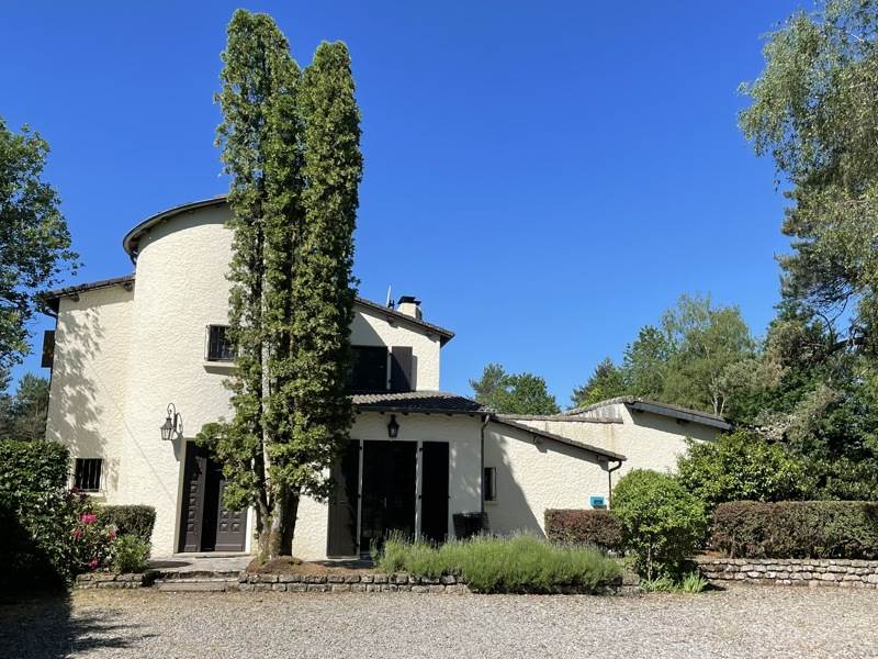 Maison 6 pièces 200 m² · à Marcillac-la-Croisille · 200 m² · 339 560 €