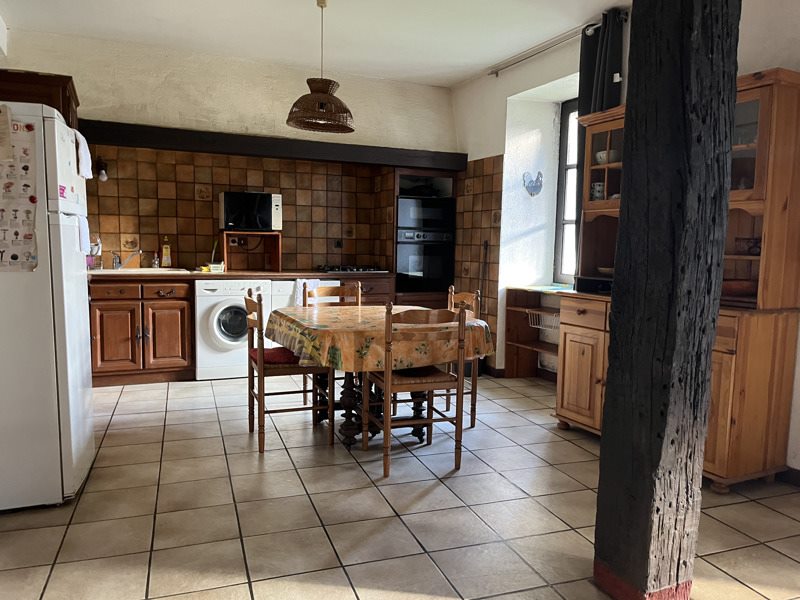 Vente Maison LIVINHAC LE HAUT - 7 pièces -235 m² - (12300)