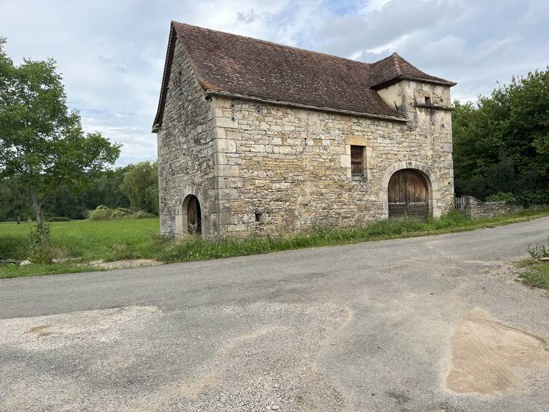 Vente Grange SALLES COURBATIES - 1 pièce -55 m² - (12260)