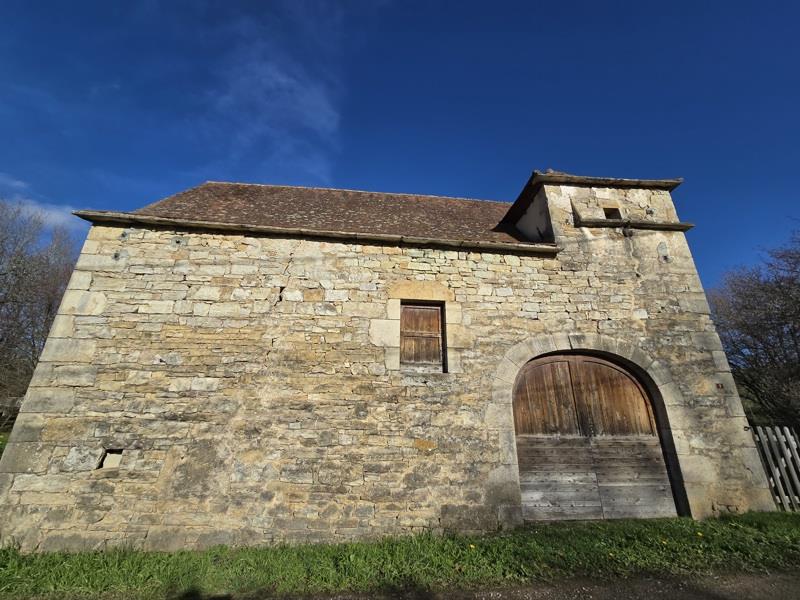 Vente Grange SALLES COURBATIES - 1 pièce -55 m² - (12260)