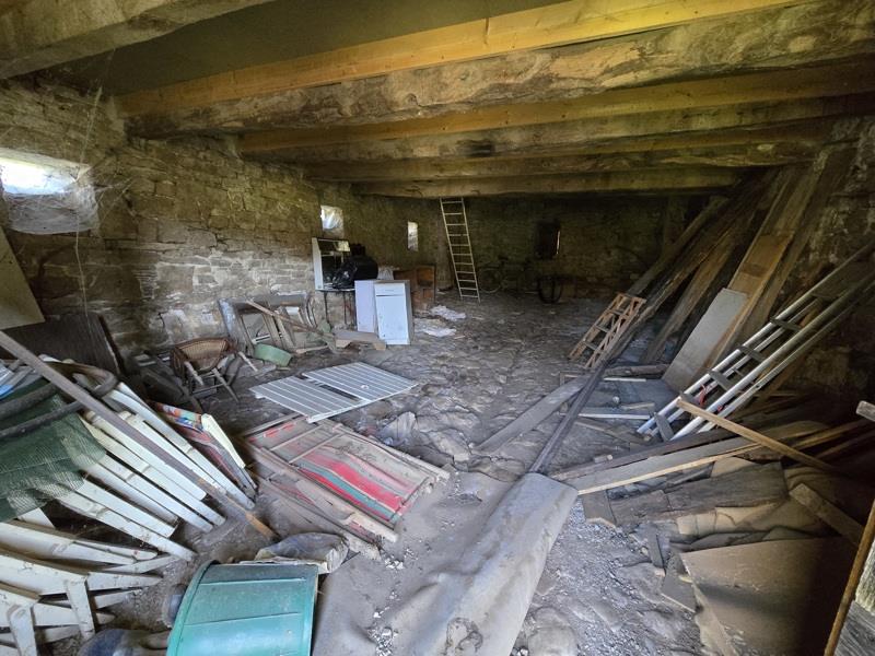 Vente Grange SALLES COURBATIES - 1 pièce -55 m² - (12260)