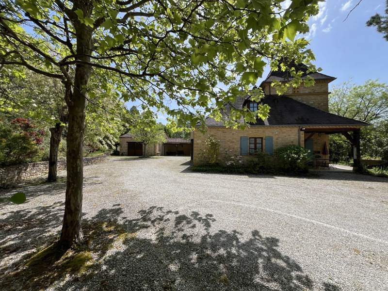 Vente Maison PRAYSSAC - 7 pièces -264 m² - (46220)