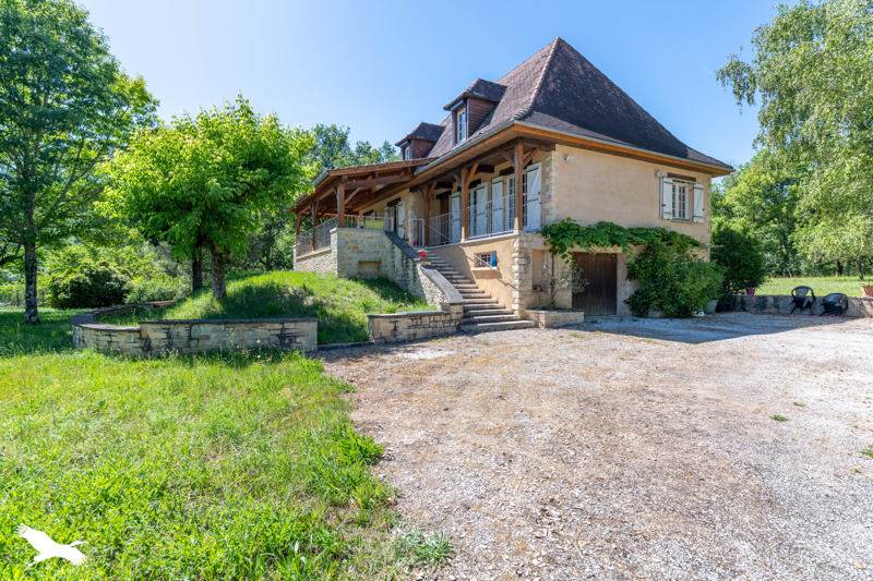Vente Maison CASTELFRANC - 6 pièces -145 m² - (46140)