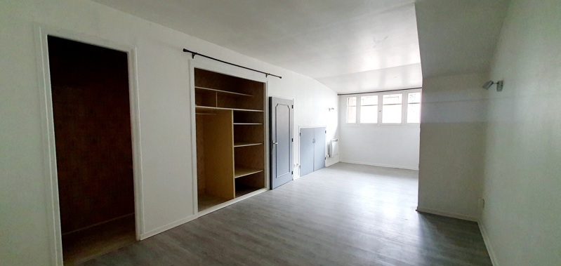 Vente Immeuble MONTREJEAU - -  180 m² - (31210)