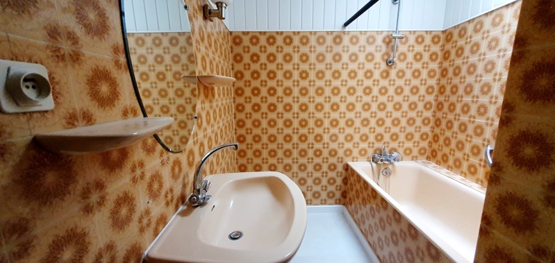 Vente Immeuble MONTREJEAU - -  180 m² - (31210)