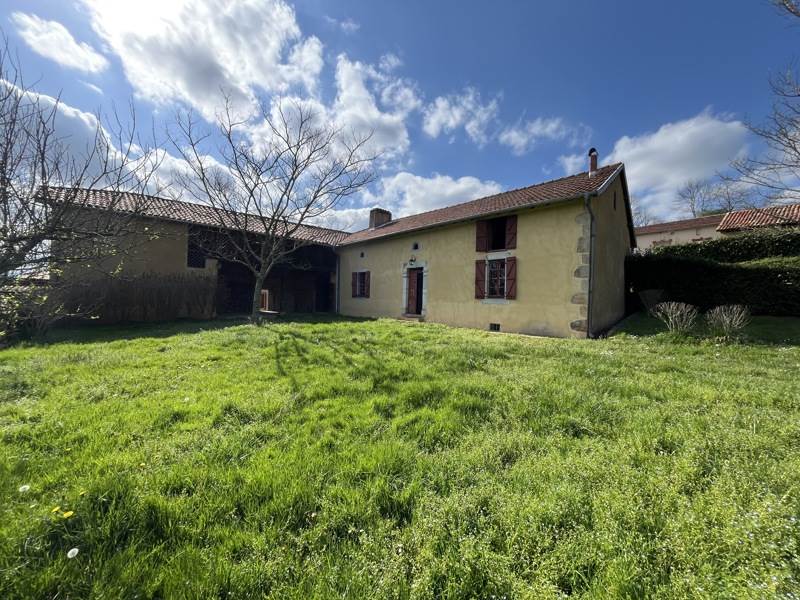 Vente Maison CAZARIL TAMBOURES - 3 pièces -106 m² - (31580)