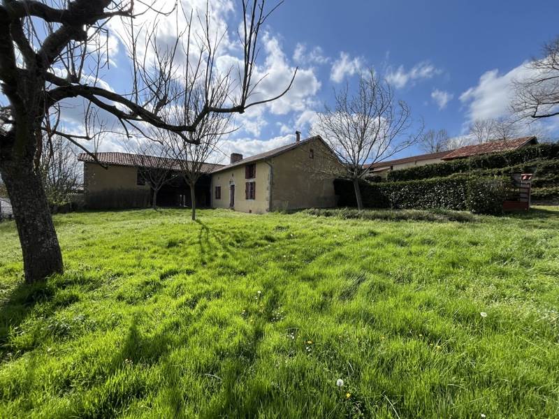 Vente Maison CAZARIL TAMBOURES - 3 pièces -106 m² - (31580)