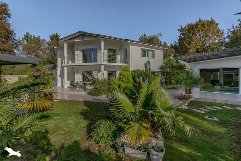 Vente Maison ST JEAN D ILLAC - 6 pièces -305 m² - (33127)