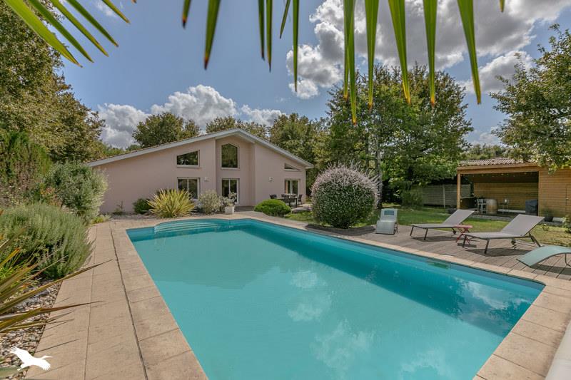 Vente Maison ST JEAN D ILLAC - 7 pièces -178 m² - (33127)