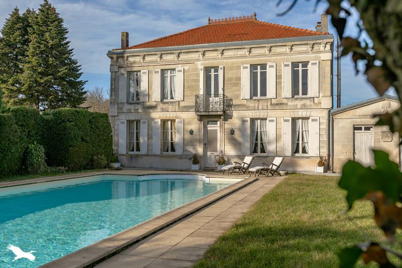 Vente Maison ST JEAN D ILLAC - 10 pièces -228 m² - (33127)