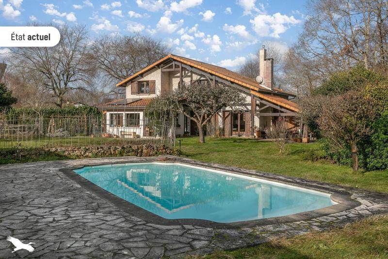 Vente Maison ST JEAN D ILLAC - 7 pièces -201 m² - (33127)