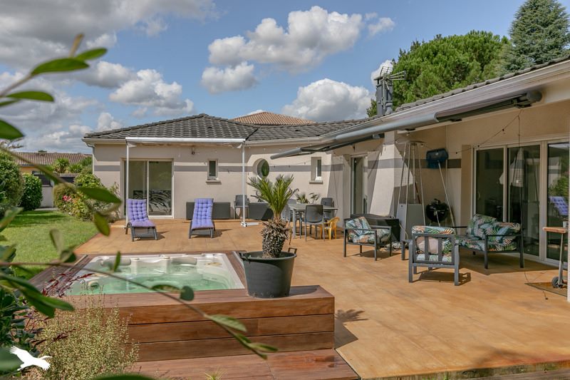 Vente Maison ST JEAN D ILLAC - 5 pièces -155 m² - (33127)