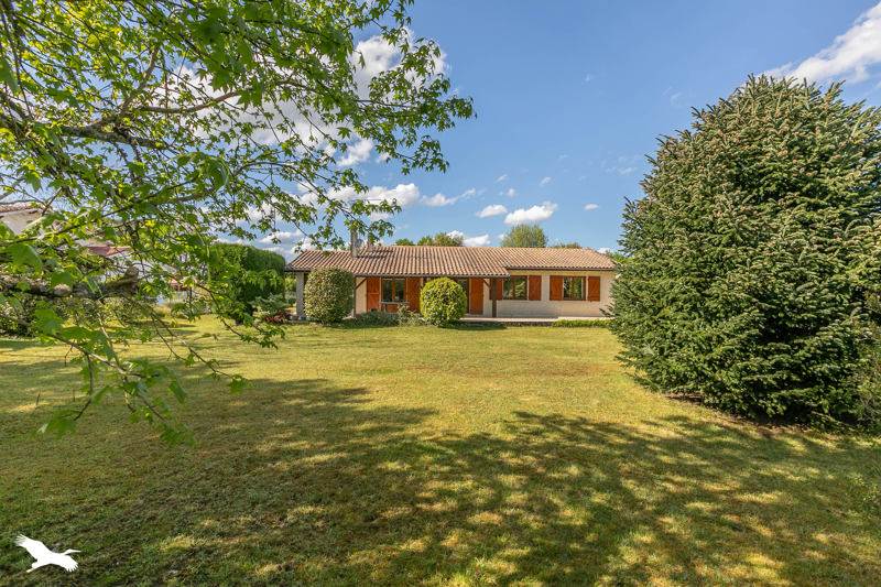 Vente Maison ST JEAN D ILLAC - 5 pièces -101 m² - (33127)