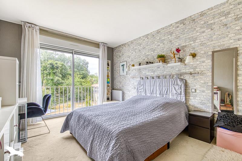 Vente Maison ST JEAN D ILLAC - 6 pièces -186 m² - (33127)