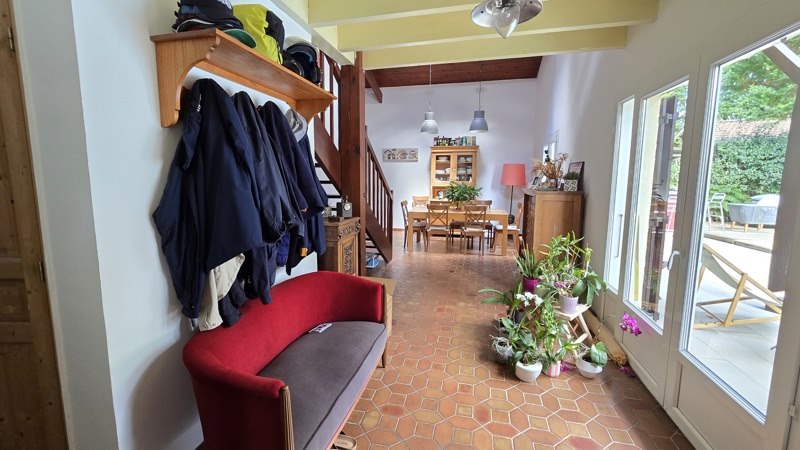 Vente Maison ST JEAN D ILLAC - 6 pièces -159 m² - (33127)