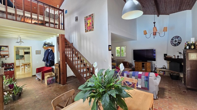 Vente Maison ST JEAN D ILLAC - 6 pièces -159 m² - (33127)
