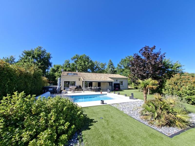Maison 5 pièces 120 m² · à Saint-Jean-d'Illac · 120 m² · 480 000 €