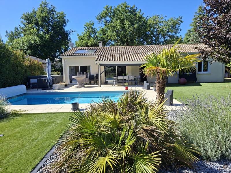 Vente Maison ST JEAN D ILLAC - 5 pièces -120 m² - (33127)