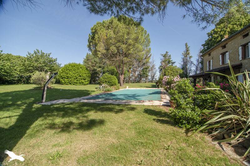 Vente Maison ST JULIA - 8 pièces -270 m² - (31540)
