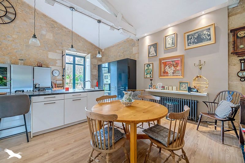 Vente Maison LAROQUE - 6 pièces -143 m² - (33410)