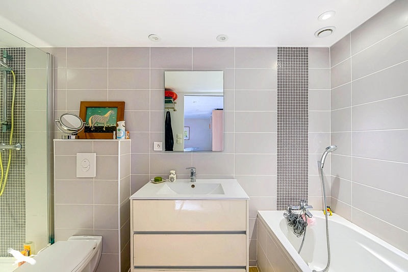 Vente Maison LAROQUE - 6 pièces -143 m² - (33410)