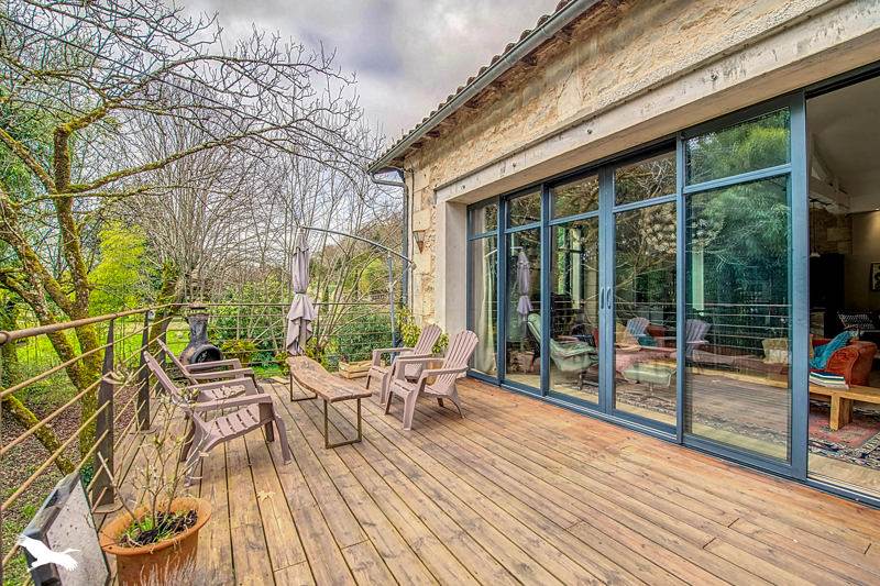 Vente Maison LAROQUE - 6 pièces -143 m² - (33410)