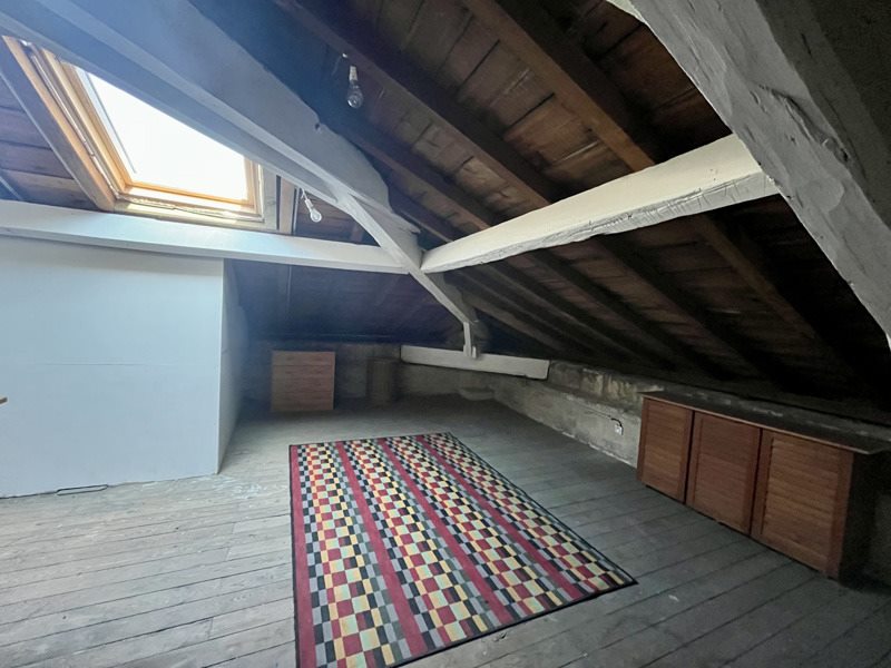 Vente Maison LANGOIRAN - 5 pièces -98 m² - (33550)
