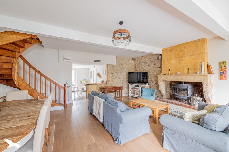 Vente Maison PORTETS - 5 pièces -182 m² - (33640)