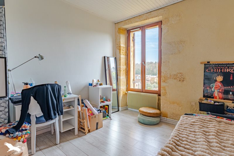 Vente Maison LE TOURNE - 6 pièces -152 m² - (33550)