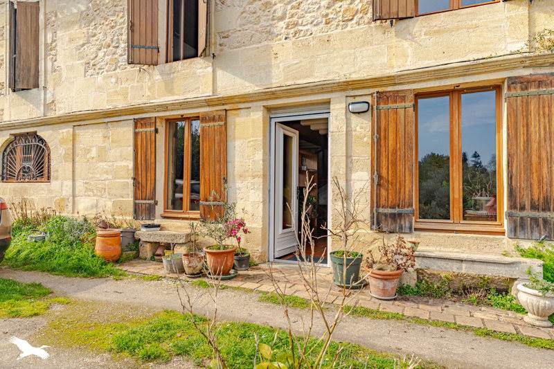 Vente Maison LE TOURNE - 6 pièces -152 m² - (33550)