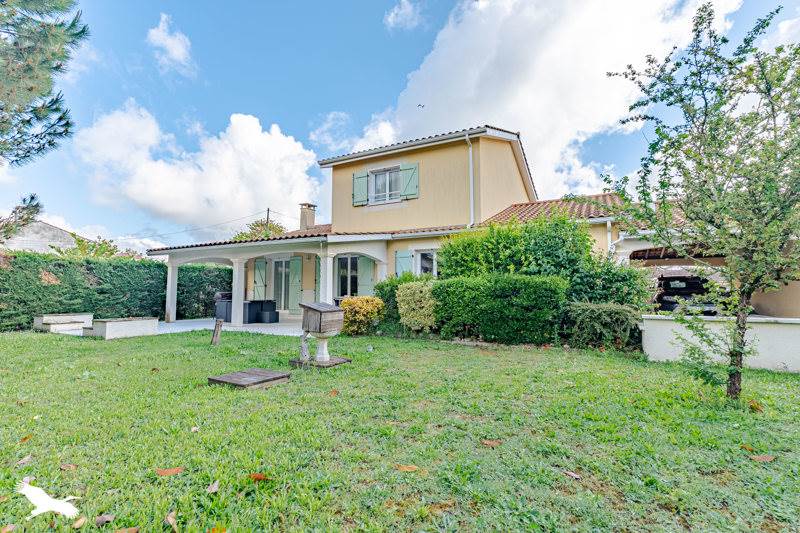 Vente Maison VIRELADE - 6 pièces -135 m² - (33720)