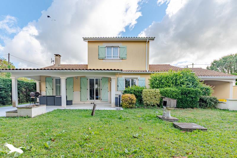 Vente Maison VIRELADE - 6 pièces -135 m² - (33720)