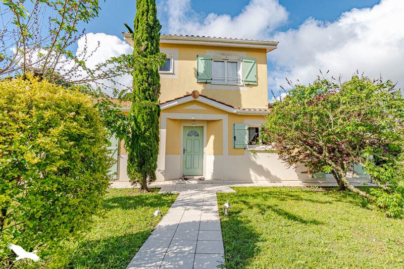 Vente Maison VIRELADE - 6 pièces -135 m² - (33720)