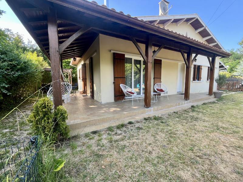 Vente Maison LANGOIRAN - 6 pièces -128 m² - (33550)