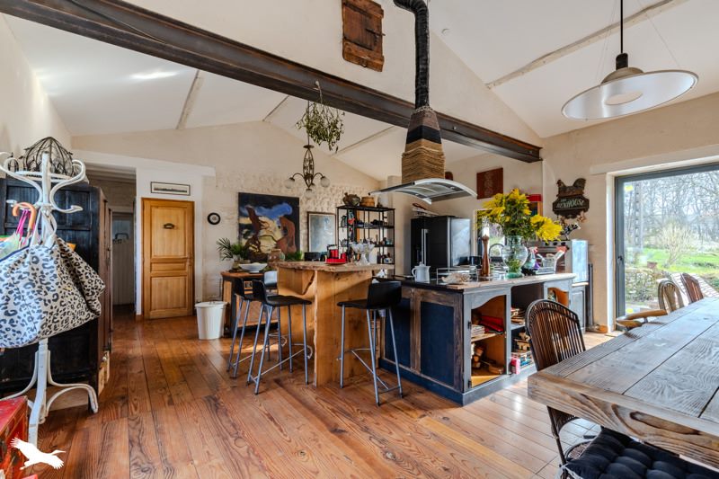 Vente Maison HAUX - 12 pièces -280 m² - (33550)