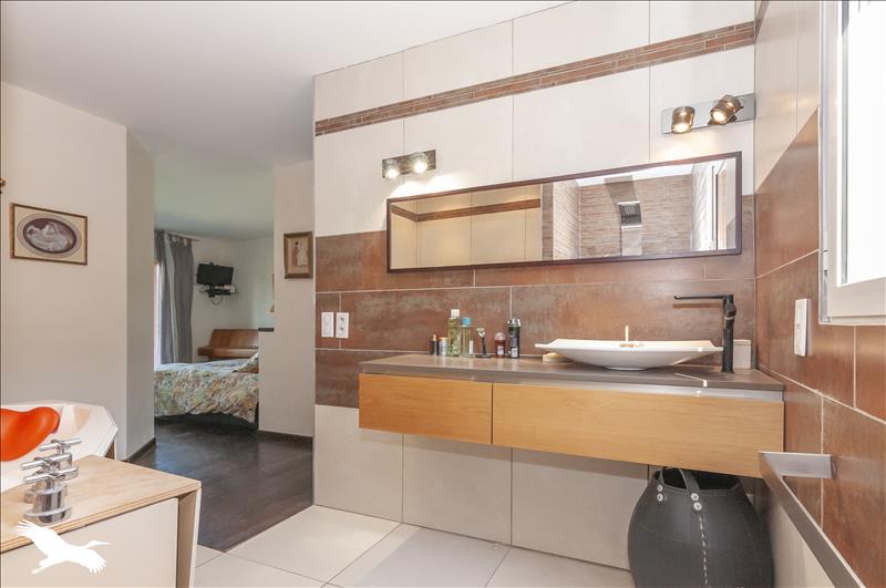 Vente Maison POUSSAN - 6 pièces -155 m² - (34560)