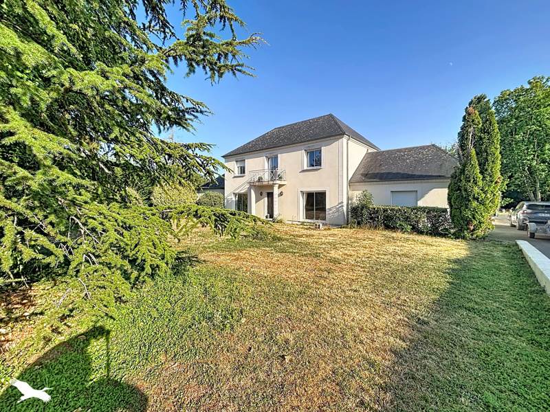 Vente Maison MEHUN SUR YEVRE - 8 pièces -218 m² - (18500)