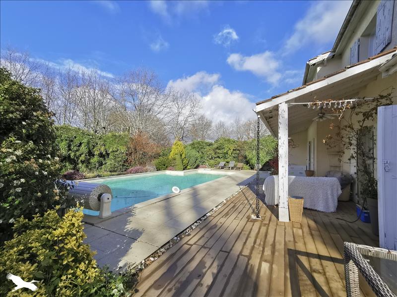 Vente Maison ST GERMAIN DU PUCH - 6 pièces -145 m² - (33750)