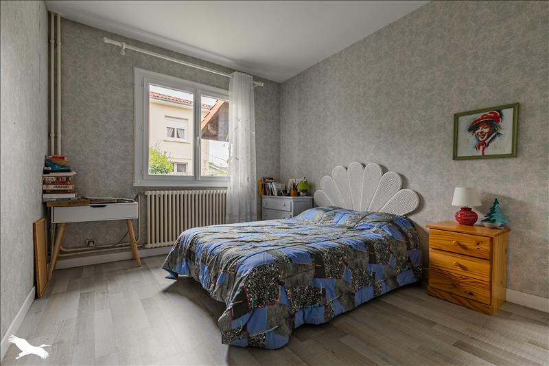 Vente Maison POMPIGNAC - 7 pièces -178 m² - (33370)