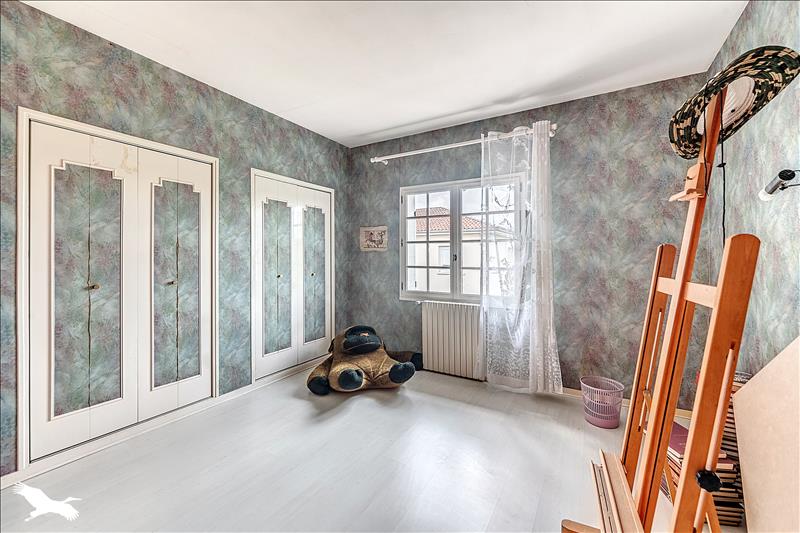 Vente Maison POMPIGNAC - 7 pièces -178 m² - (33370)